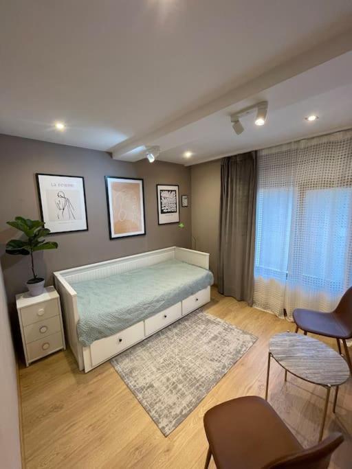 Piso De Dos Dormitorios Con Reforma De Diseno Сан-Фаліу-да-Ґішулс Екстер'єр фото